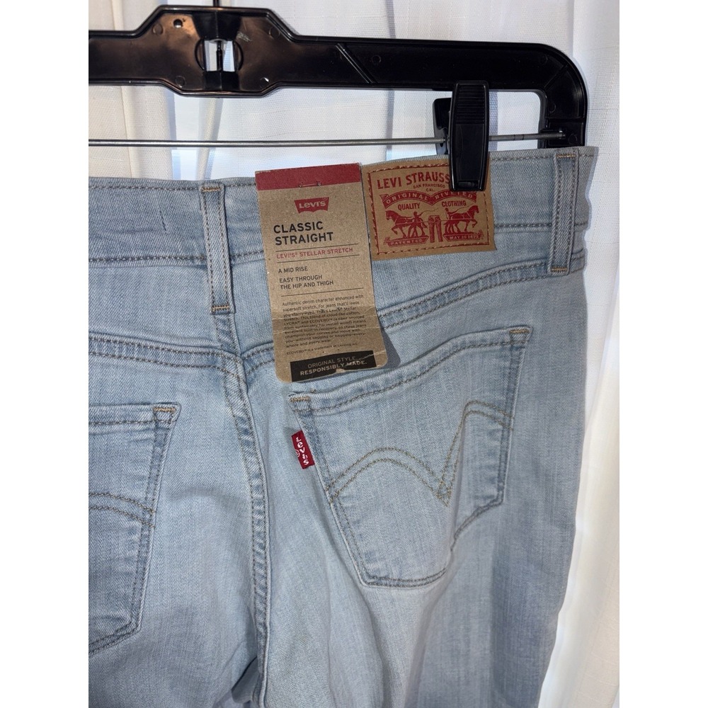 NWT Levis Women's 6M Classic Straight Leg Mid Rise Jeans Light Wash Denim - Picture 8 of 8